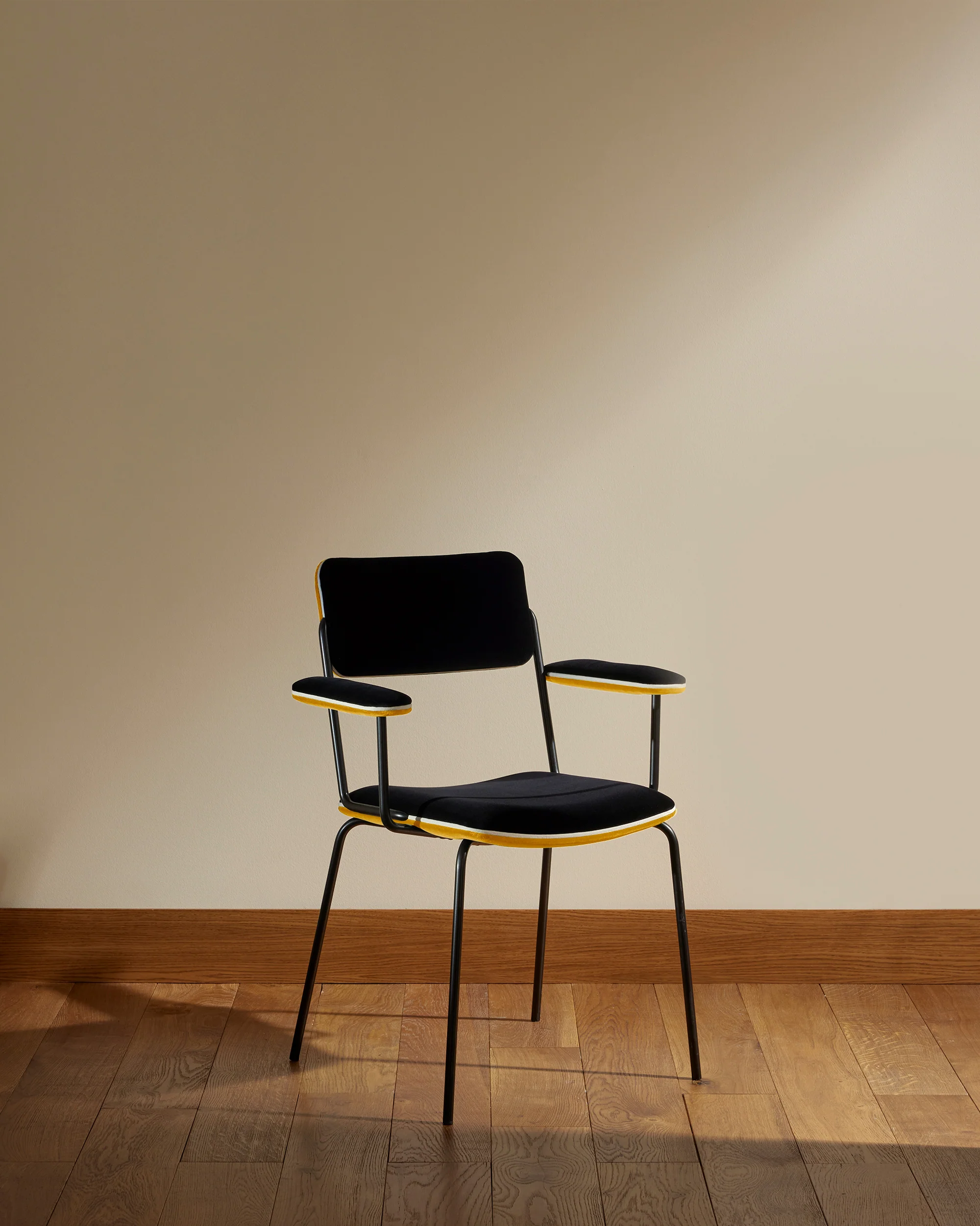 Chaise accoudoirs Double Jeu - Ocre - Image 3