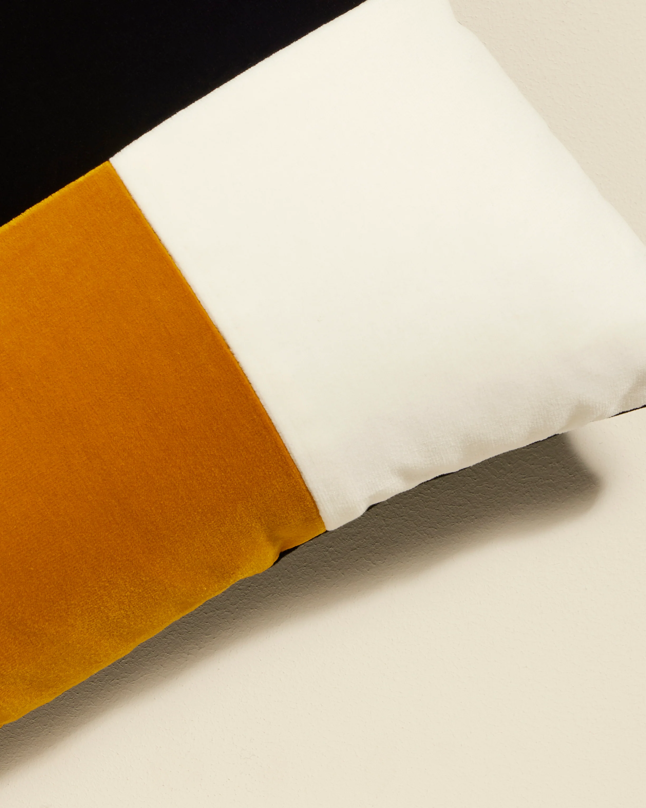 Coussin Echec et Mat - Ocre - Image 3