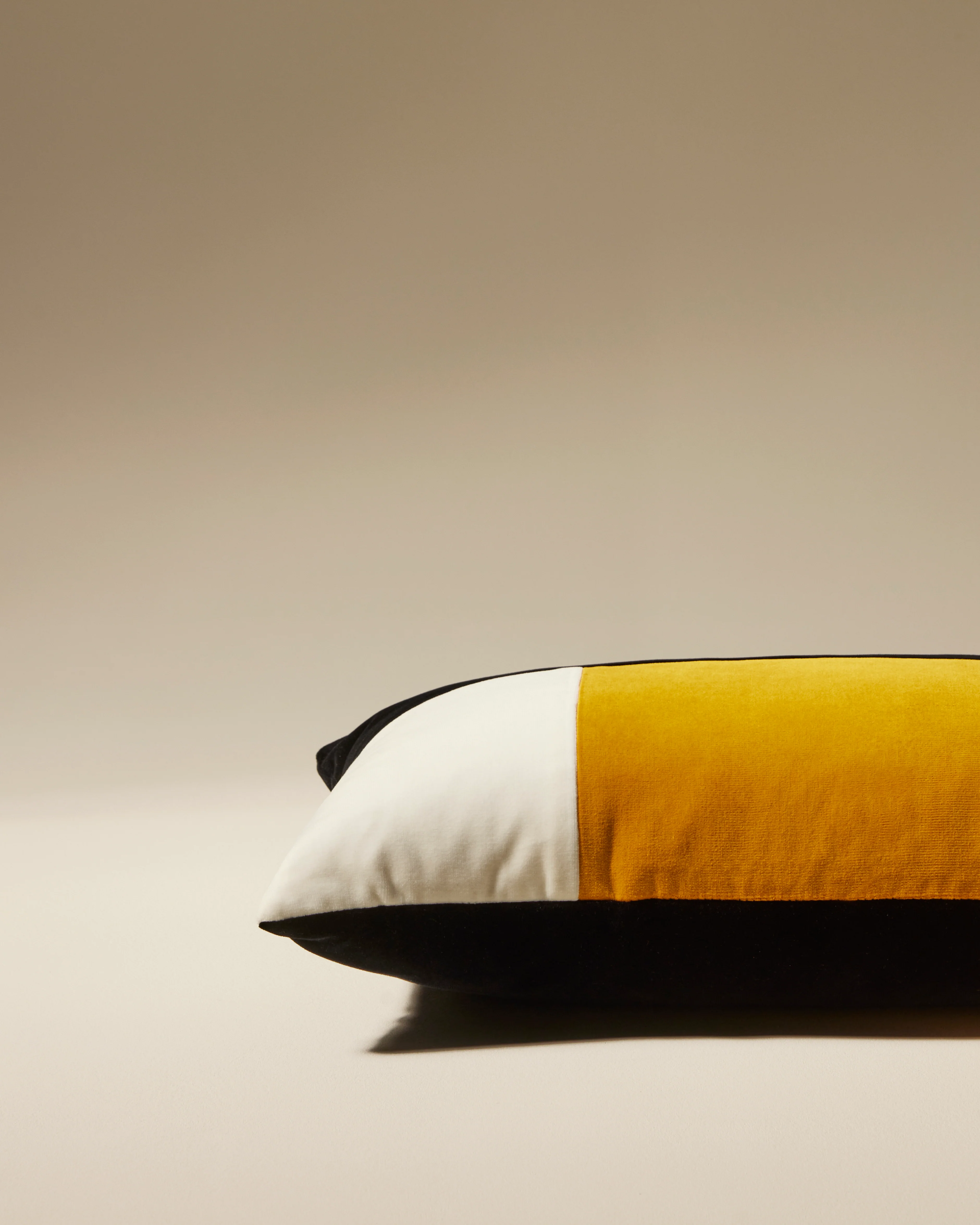 Coussin Echec et Mat - Ocre - Image 4